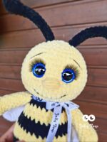 Crochet bee, a happy handicraft toy - Image 3