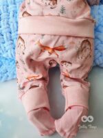 Estonian handmade baby clothes 0-3 months, pants and shirt. Pink wild animals