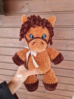 2026. aasta sümbol: pruun hobune Nimeline katsikukingitus