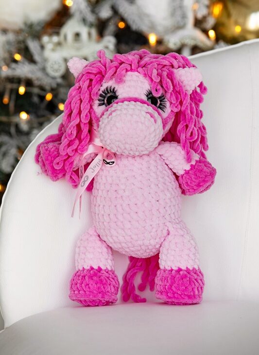 1G0A7373s roosa hobune 2026 aasta sümbol